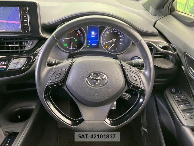 Toyota C-HR 2019-04 8457169-11