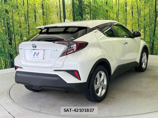 Toyota C-HR 2019-04 8457169-17