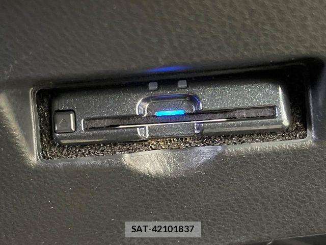 Toyota C-HR 2019-04 8457169-7