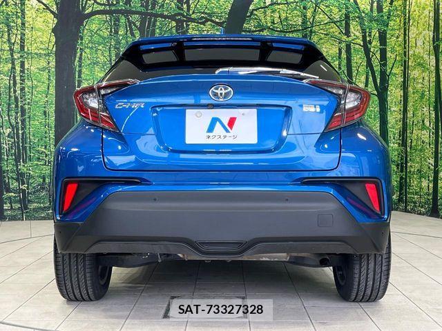 Toyota C-HR 2018-03 8457171-14
