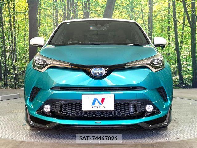 Toyota C-HR 2017-09 8457170-13