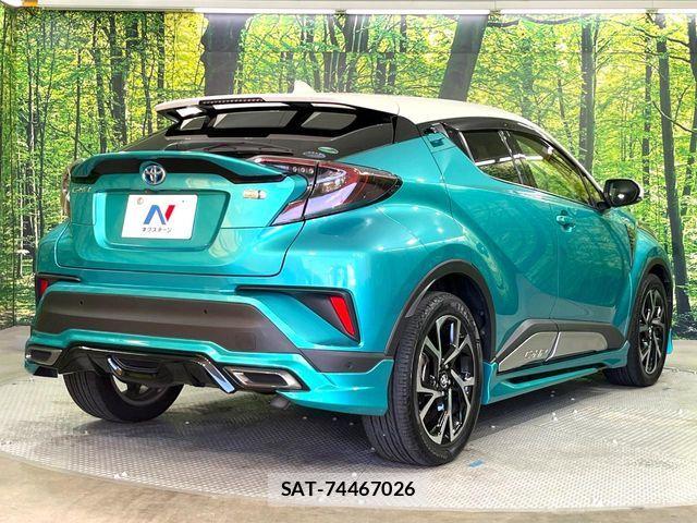 Toyota C-HR 2017-09 8457170-16