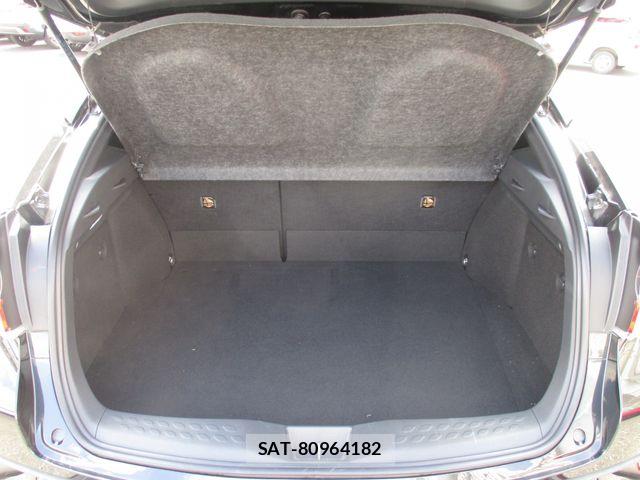 Toyota C-HR 2017-09 8457173-15