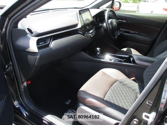 Toyota C-HR 2017-09 8457173-17