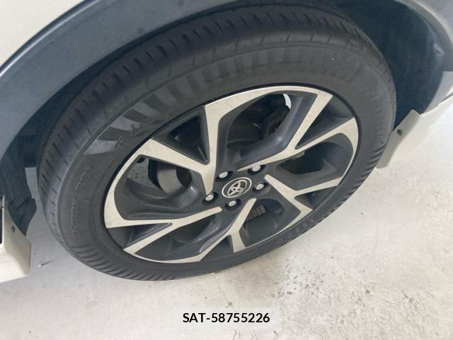 Toyota C-HR 2017-09 8457174-12