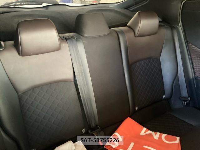 Toyota C-HR 2017-09 8457174-18