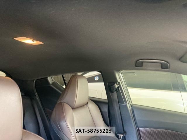 Toyota C-HR 2017-09 8457174-19