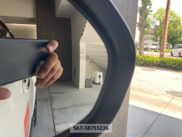 Toyota C-HR 2017-09 8457174-29