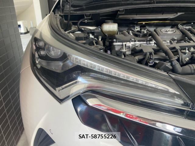 Toyota C-HR 2017-09 8457174-5