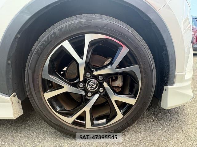 Toyota C-HR 2017-06 8485154-2