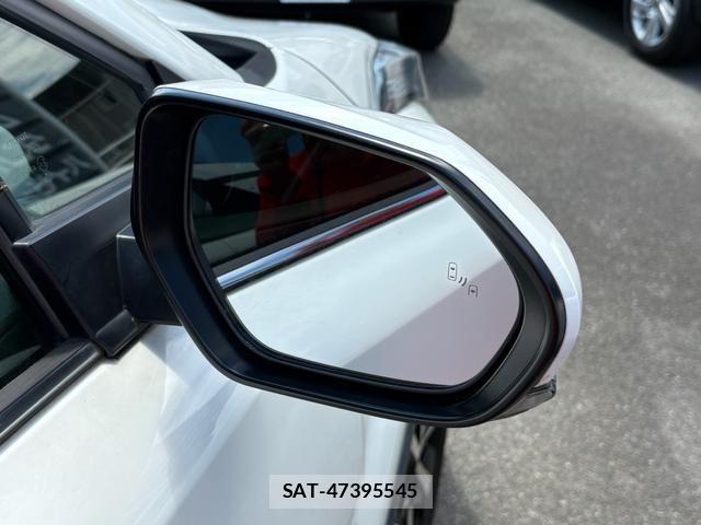 Toyota C-HR 2017-06 8485154-3