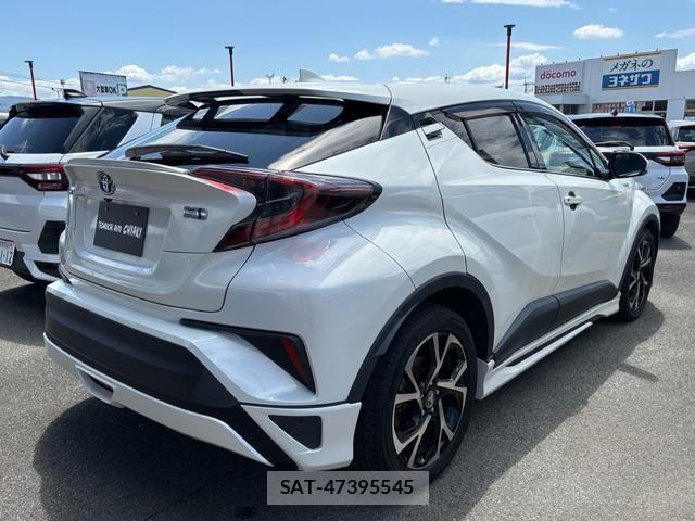 Toyota C-HR 2017-06 8485154-4