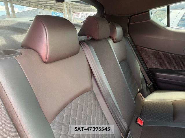 Toyota C-HR 2017-06 8485154-8