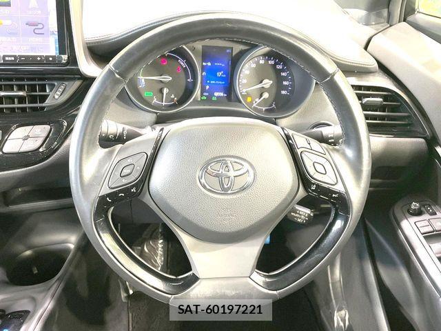 Toyota C-HR 2018-11 8485149-10
