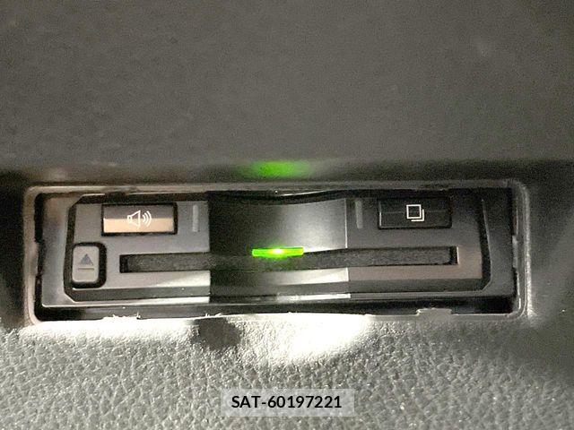 Toyota C-HR 2018-11 8485149-5