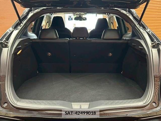Toyota C-HR 2020-08 8485148-12