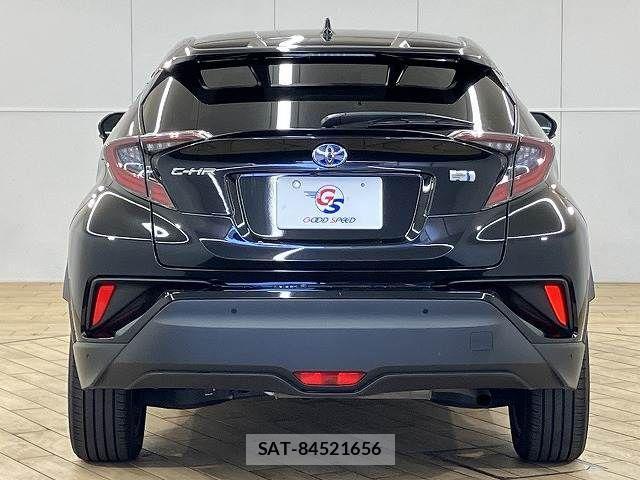 Toyota C-HR 2017-05 8485151-15