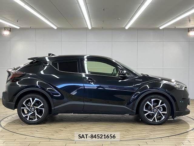 Toyota C-HR 2017-05 8485151-17