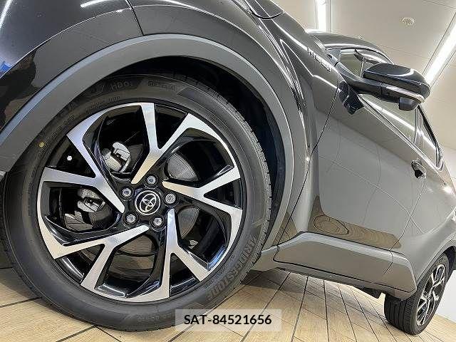 Toyota C-HR 2017-05 8485151-18
