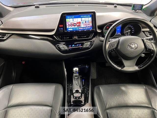 Toyota C-HR 2017-05 8485151-1