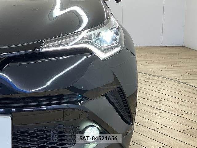 Toyota C-HR 2017-05 8485151-19
