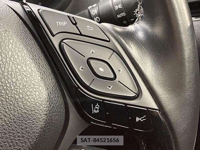 Toyota C-HR 2017-05 8485151-6