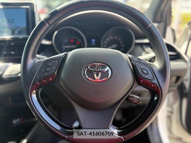 Toyota C-HR 2017-06 8485150-11