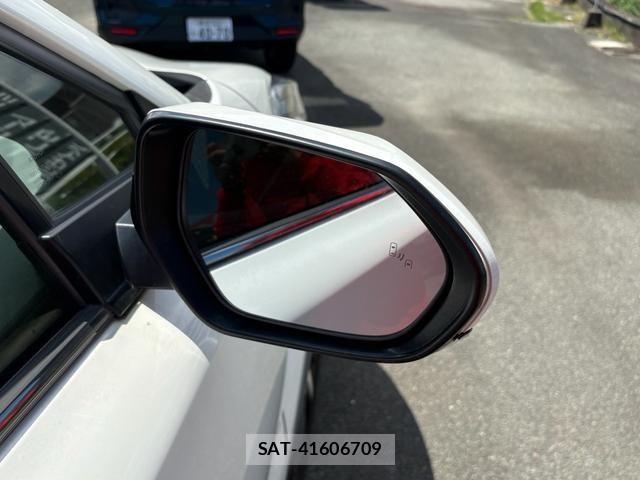 Toyota C-HR 2017-06 8485150-3