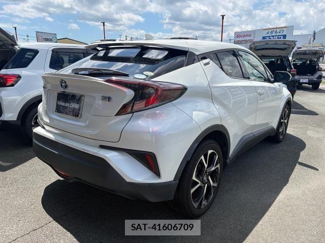 Toyota C-HR 2017-06 8485150-4