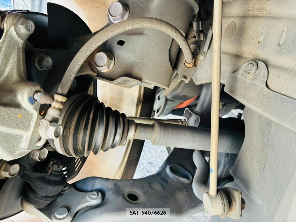 Toyota C-HR 2018-02 8329542-34