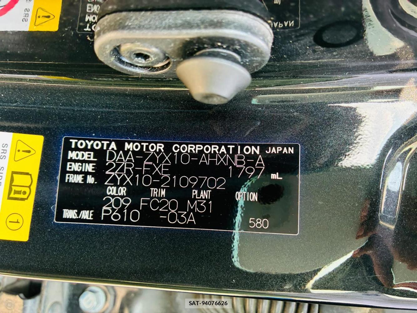 Toyota C-HR 2018-02 8329542-40