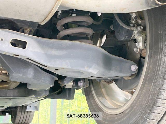 Toyota C-HR 2017-06 8524048-19
