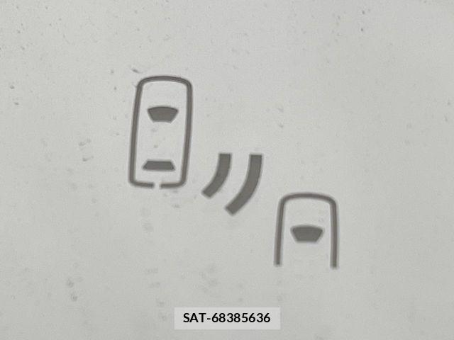 Toyota C-HR 2017-06 8524048-6