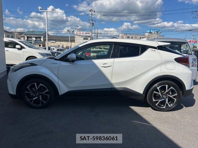 Toyota C-HR 2019-04 8524051-15