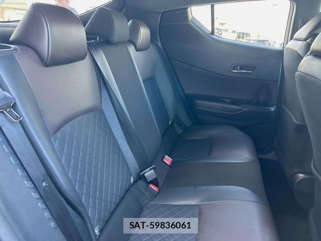Toyota C-HR 2019-04 8524051-8