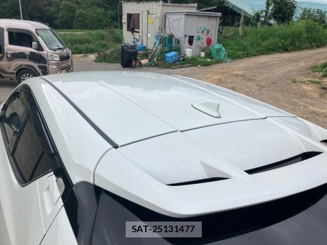 Toyota C-HR 2016-12 8524056-14