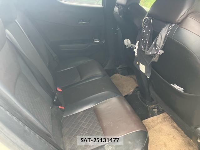 Toyota C-HR 2016-12 8524056-17