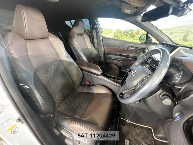 Toyota C-HR 2018-01 8524047-9