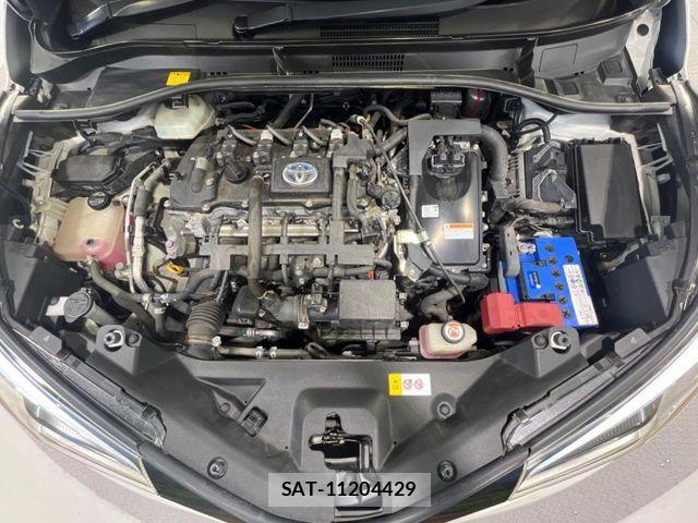 Toyota C-HR 2018-01 8524047-19