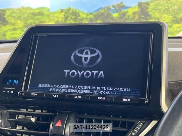 Toyota C-HR 2018-01 8524047-3