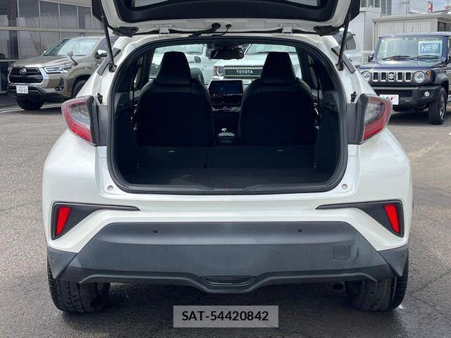 Toyota C-HR 2017-12 8524052-9