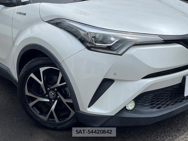 Toyota C-HR 2017-12 8524052-11