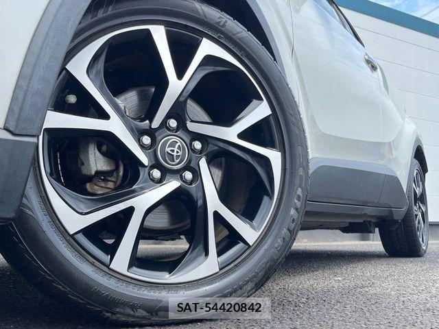 Toyota C-HR 2017-12 8524052-12