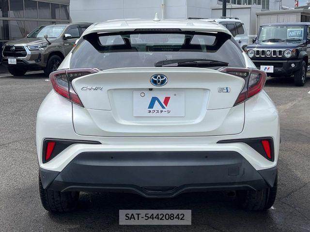 Toyota C-HR 2017-12 8524052-14