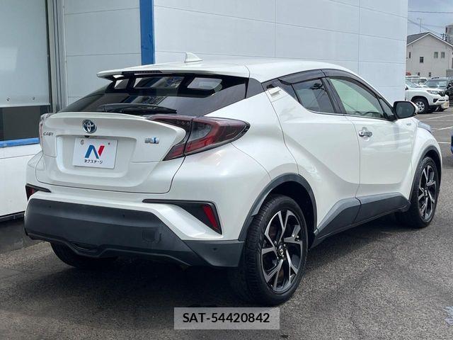 Toyota C-HR 2017-12 8524052-16