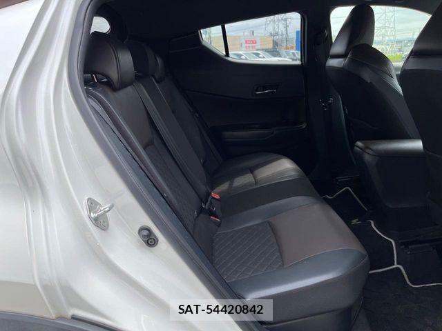 Toyota C-HR 2017-12 8524052-8