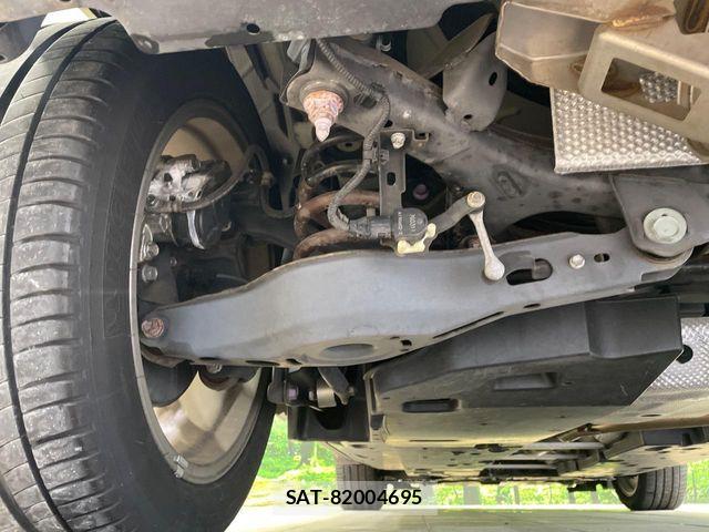 Toyota C-HR 2017-07 8524049-19