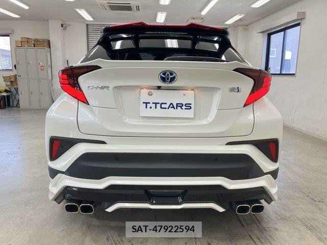 Toyota C-HR 2021-01 8524046-24