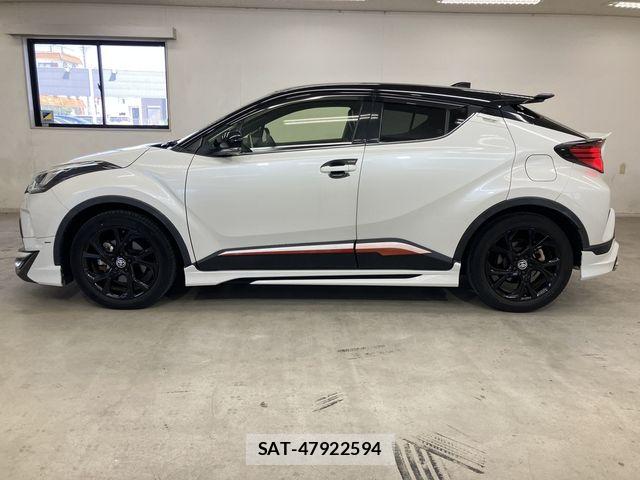 Toyota C-HR 2021-01 8524046-25