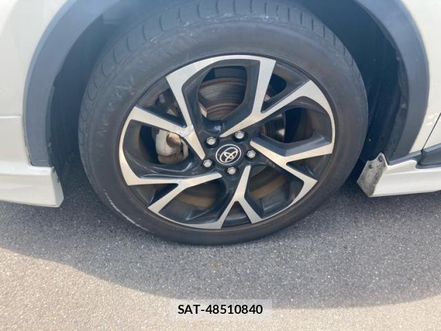 Toyota C-HR 2020-03 8524053-5